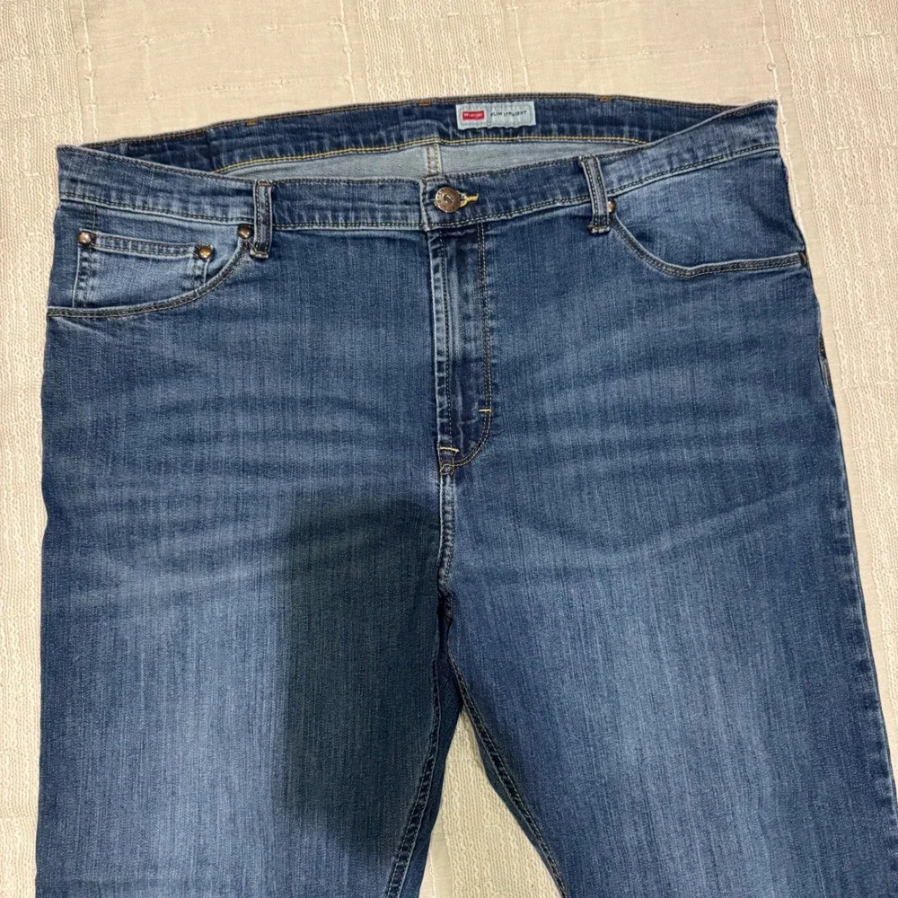 Wrangler Premium Quality Mens Slim Straight Jeans 42x30 Medium Wash Utility Blue